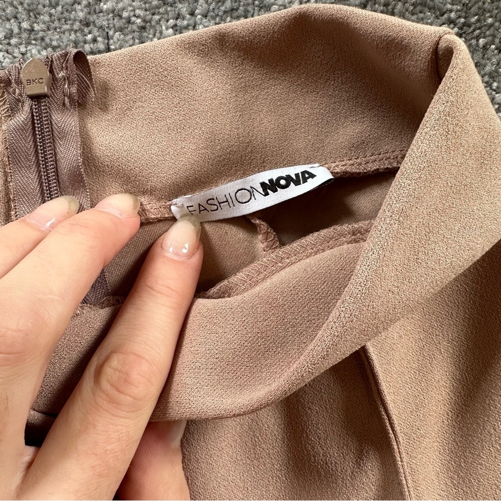 NWOT Fashion Nova Call It Even taupe beige Wide Leg Dress Pants, Size XS - Picture 13 of 16